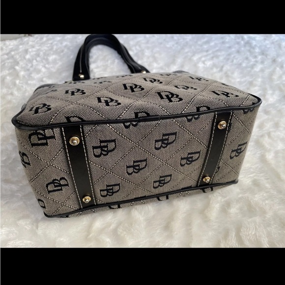 Dooney & Bourke Gabriella Logo Quilt Bag Black Grey Classic Purse Shoulder Bag - Picture 5 of 15